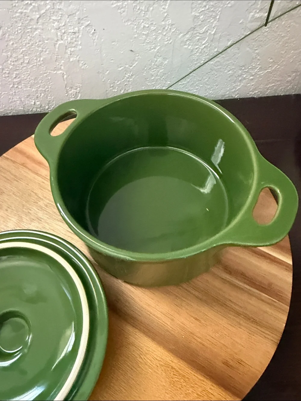 Green Ceramic Casserole with Lid - Classic Tabletop Serving Dish BROCC YOUR BODY